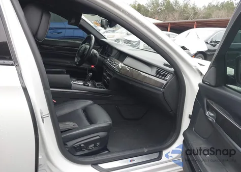 2014 BMW Alpina B7 z USA, uszkodzony, nr VIN WBAYE8C55ED134980